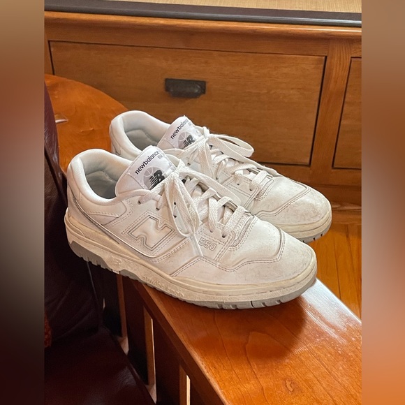 New Balance 550 - Picture 1 of 4